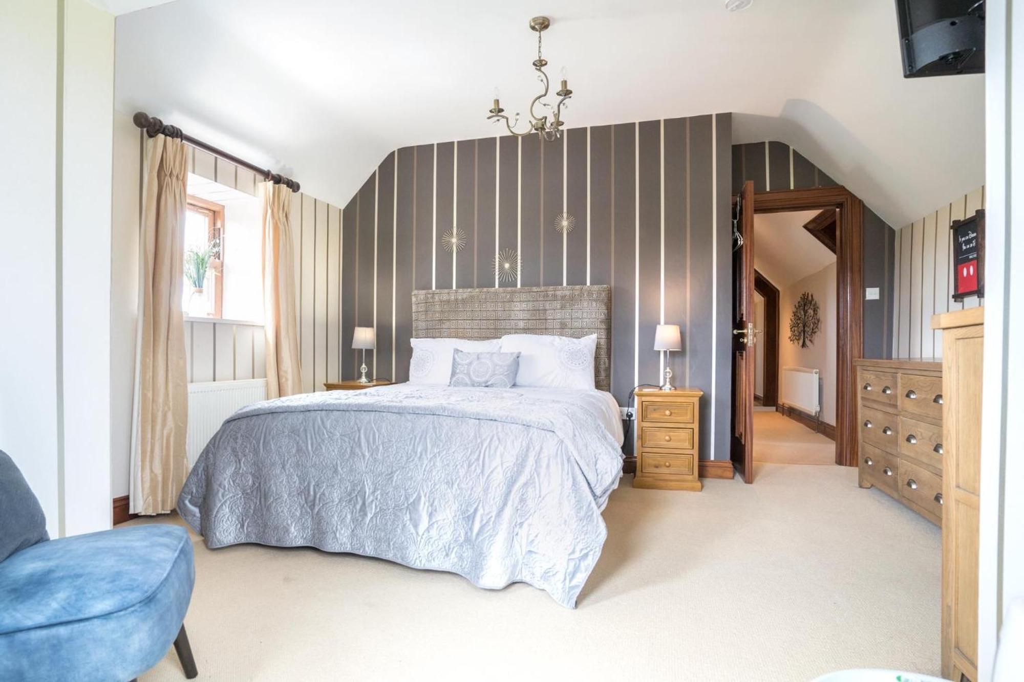 Glenvela Guest House Castlerea Bagian luar foto